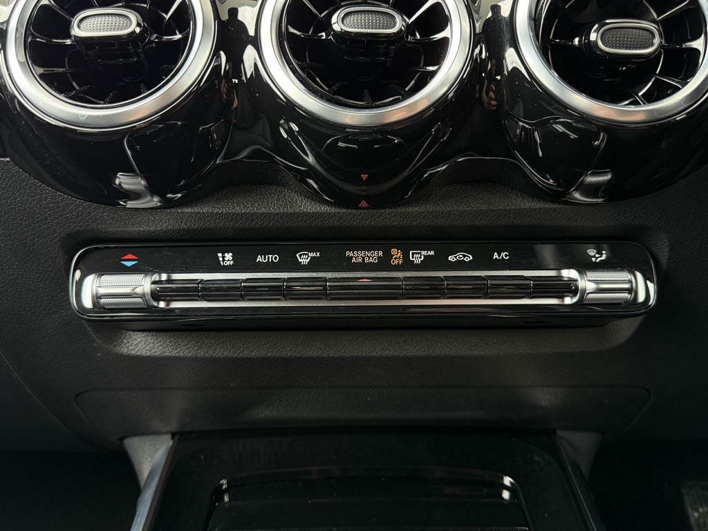 Mercedes-Benz GLB Class Suv Black #22
