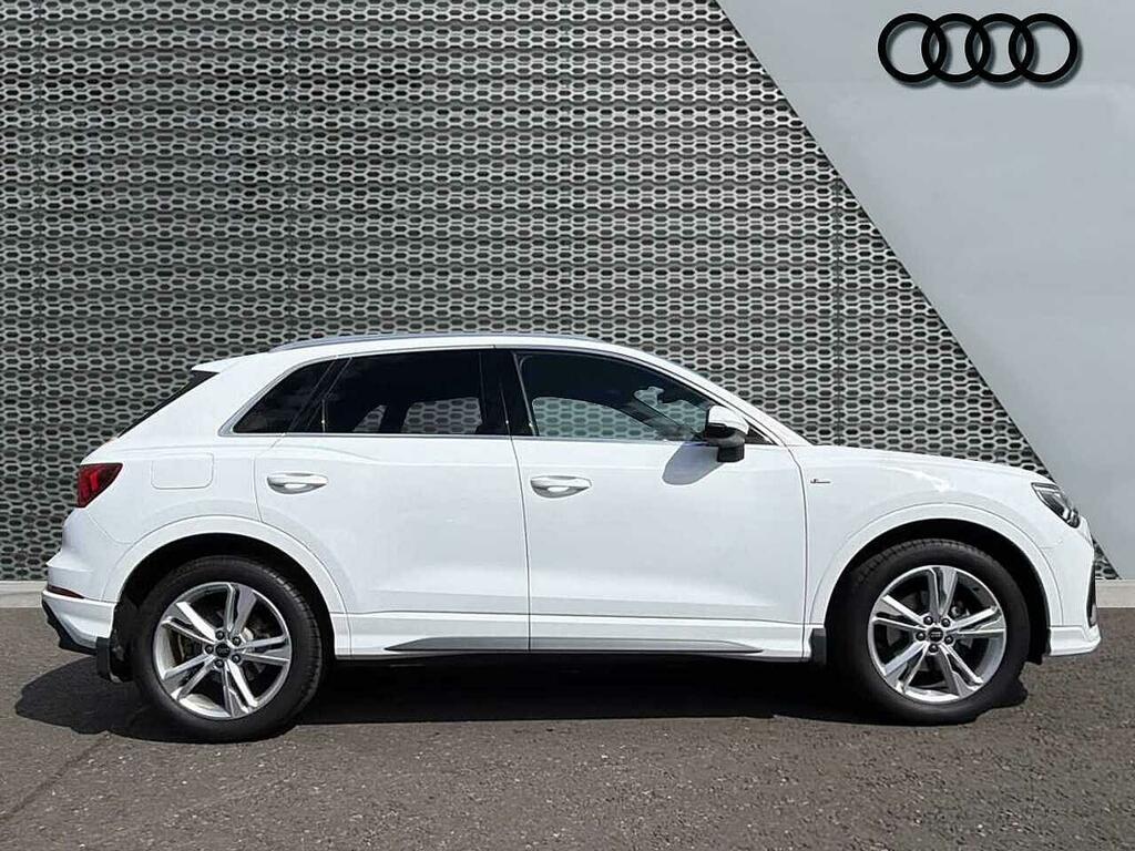 Audi Q3 S Line 35 Tfsi 150 Ps S Tronic White #4