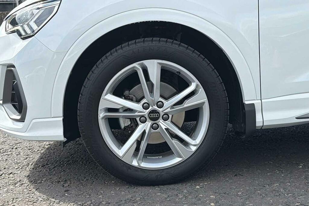 Audi Q3 S Line 35 Tfsi 150 Ps S Tronic White #5