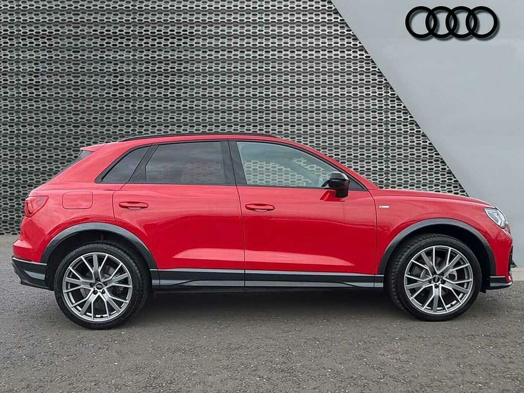 Audi Q3 Black Edition 40 Tfsi Quattro 190 Ps S Tronic Red #4