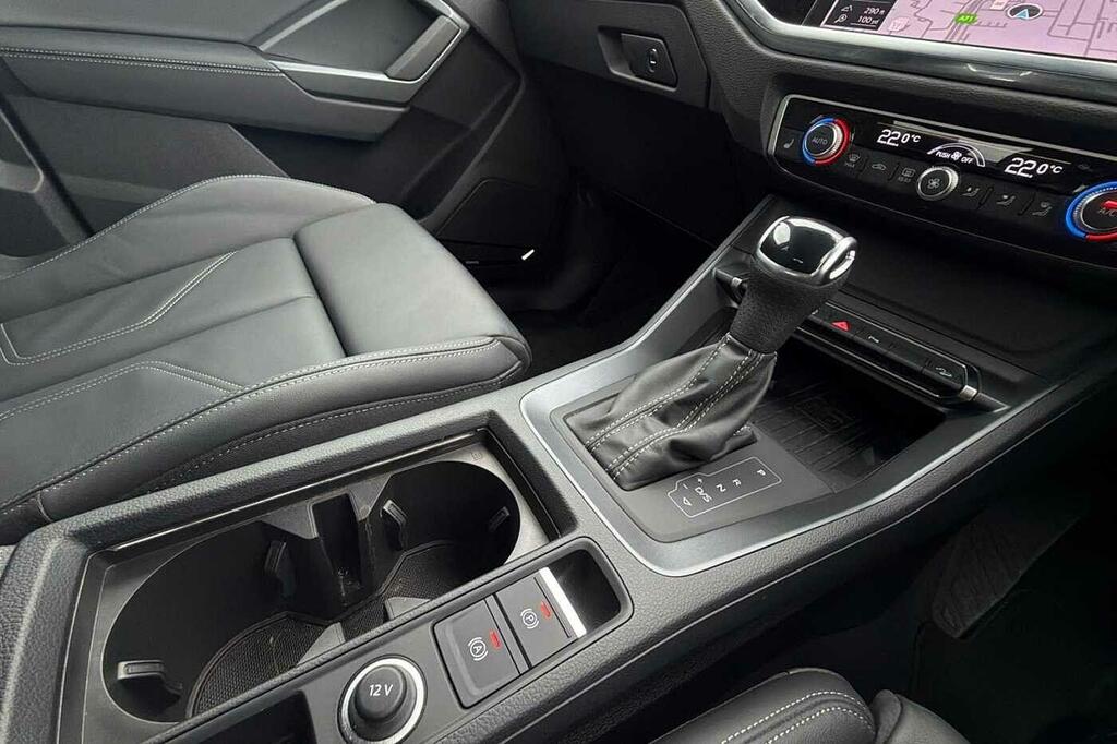 Audi Q3 45 Tfsi E Black Edition S Tronic Black #8