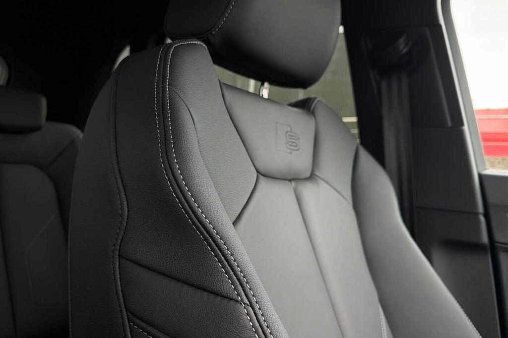 Audi Q3 45 Tfsi E Black Edition S Tronic Black #37