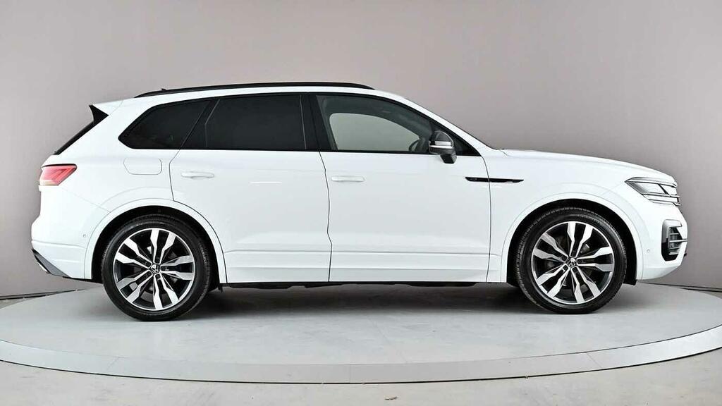 Volkswagen Touareg 3.0 V6 Tdi 4Motion Black Edition Tip White #4