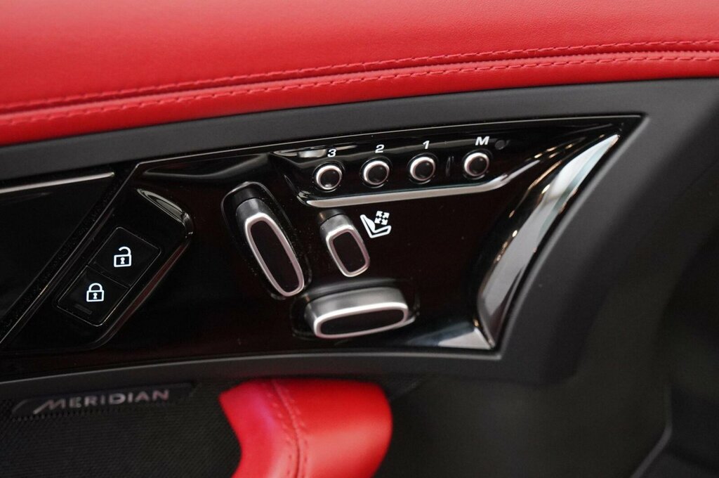 Jaguar F-Type 2.0 P300 R-dynamic Black #17