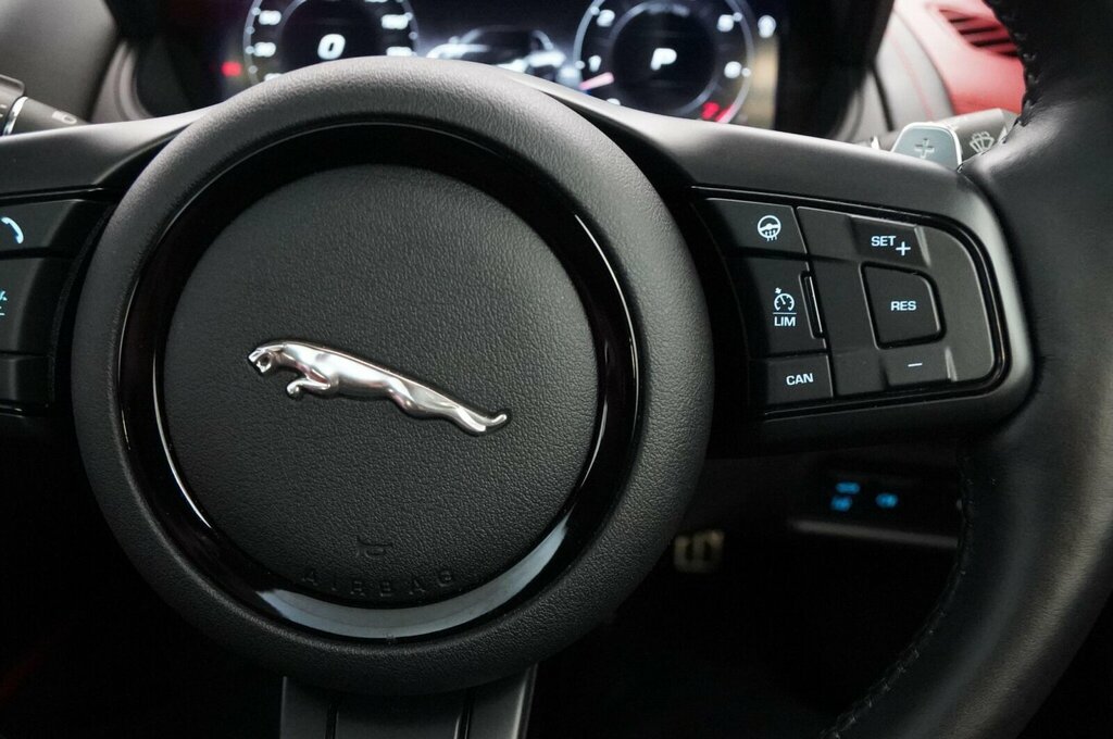 Jaguar F-Type 2.0 P300 R-dynamic Black #30