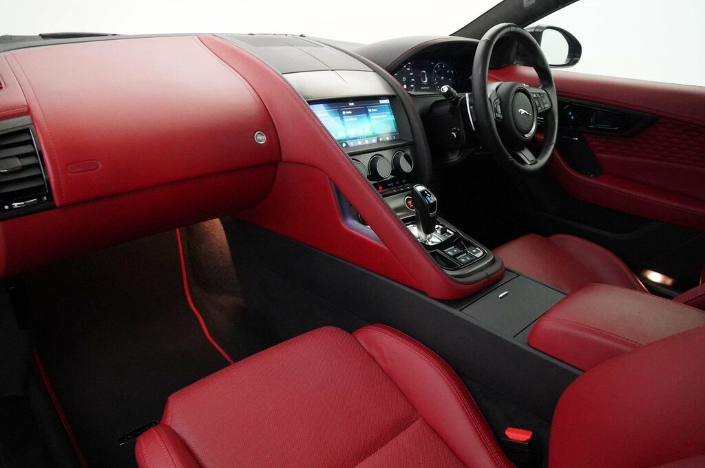 Jaguar F-Type 2.0 P300 R-dynamic Black #11