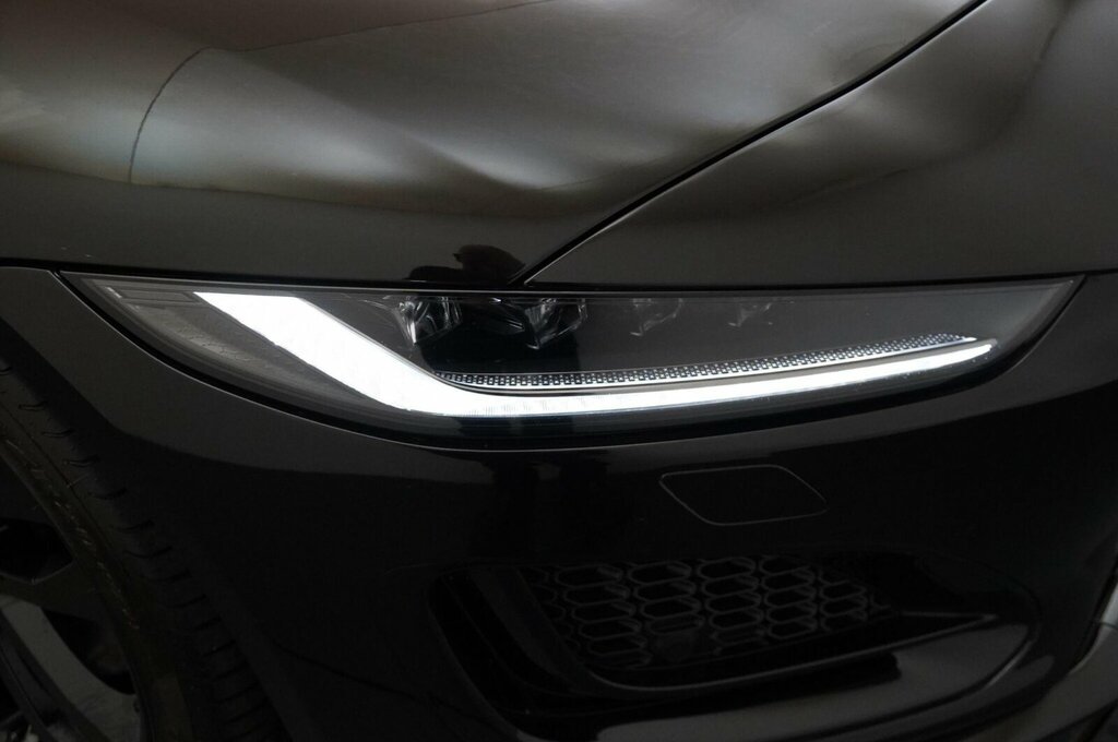 Jaguar F-Type 2.0 P300 R-dynamic Black #37