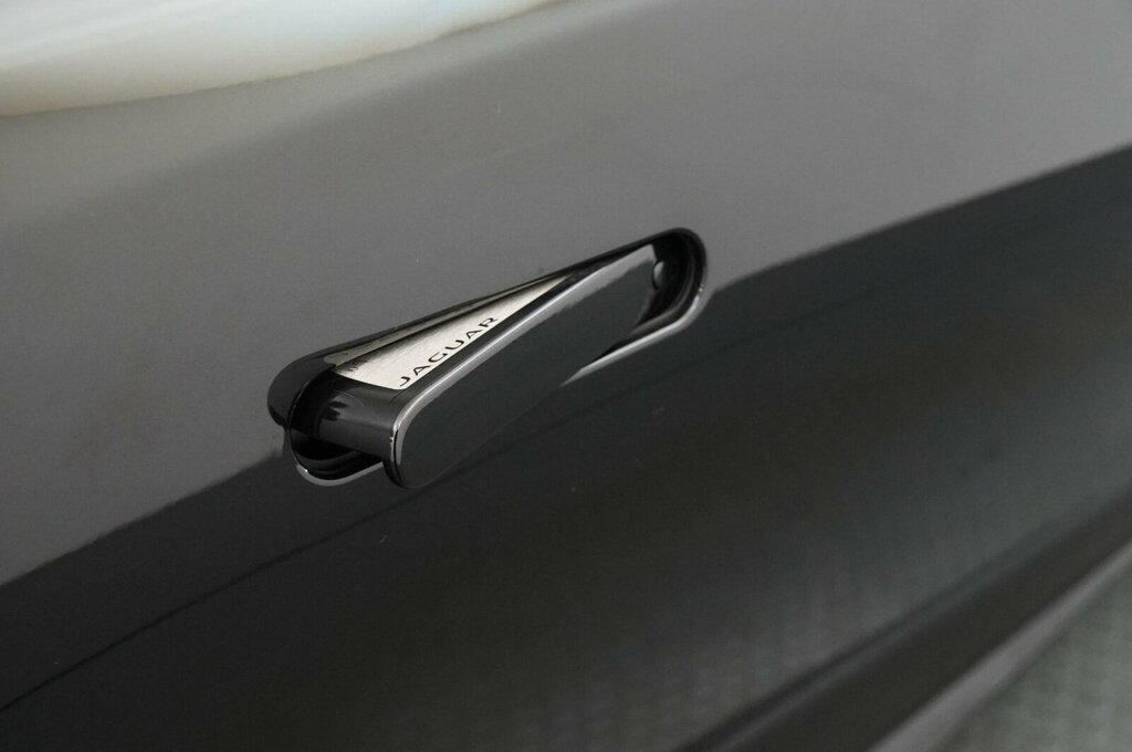 Jaguar F-Type 2.0 P300 R-dynamic Black #35