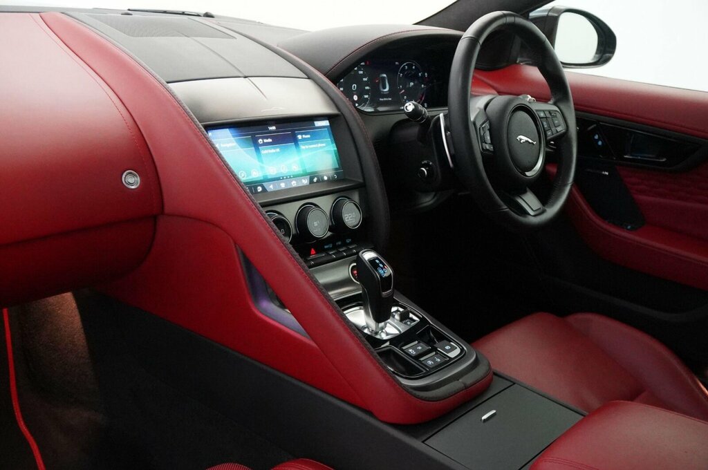 Jaguar F-Type 2.0 P300 R-dynamic Black #12