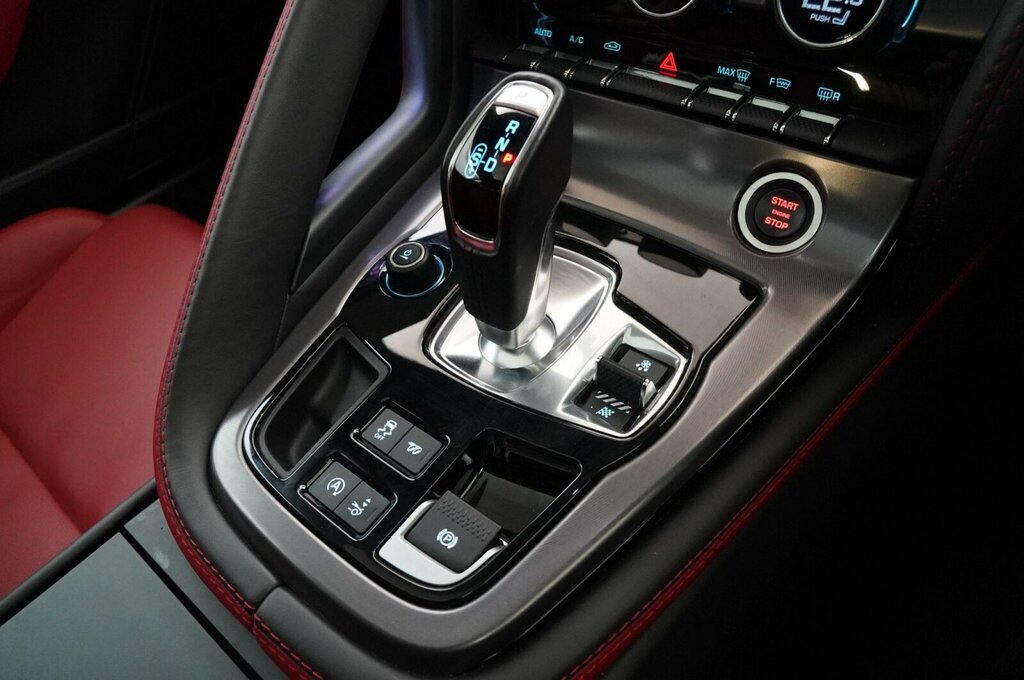 Jaguar F-Type 2.0 P300 R-dynamic Black #9