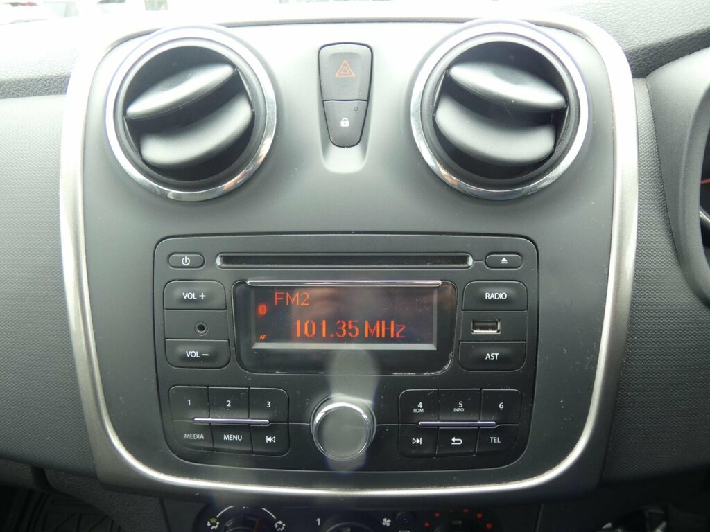 Dacia Logan 0.9 Tce Ambiance Start Stop White #28