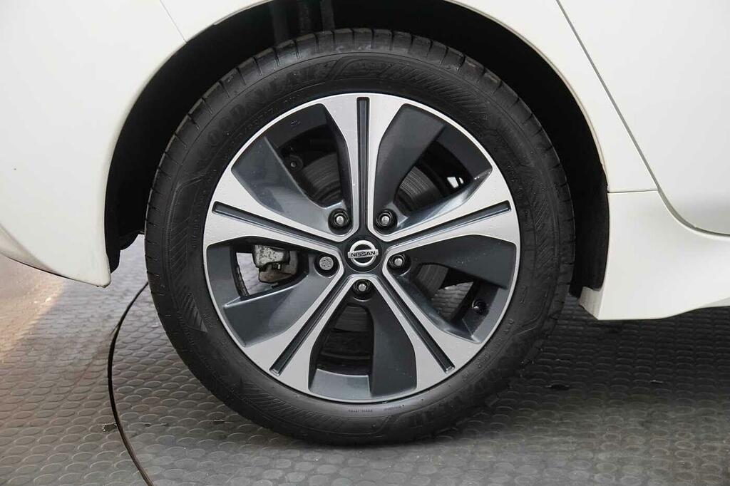 Nissan Leaf 160Kw E Tekna 62Kwh Red #10