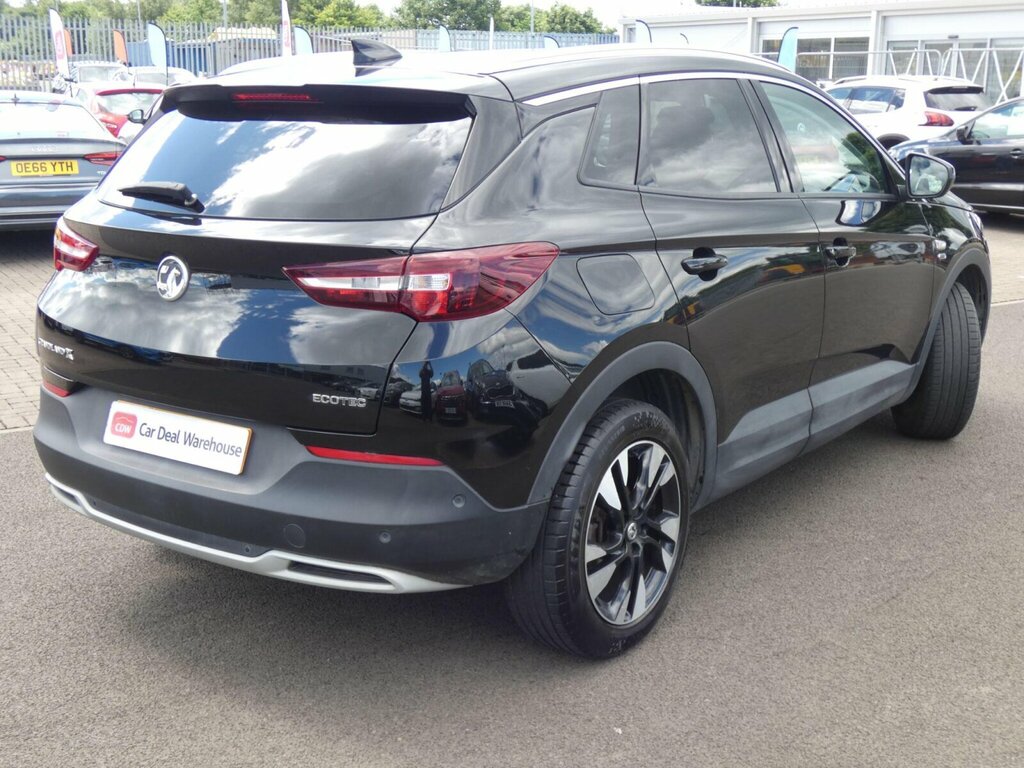 Vauxhall Grandland X Griffin Edition White #33