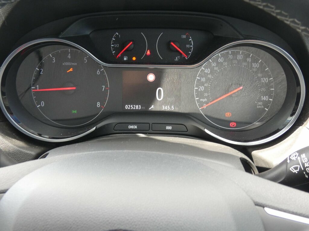 Vauxhall Grandland X Griffin Edition White #18