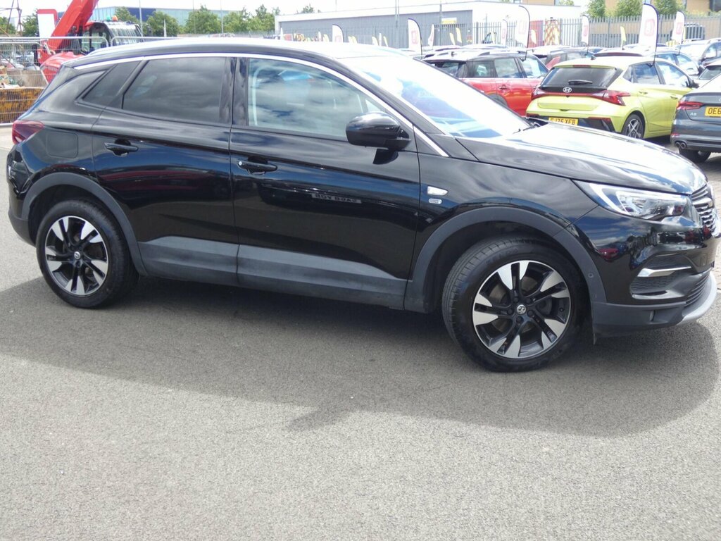 Vauxhall Grandland X Griffin Edition White #34