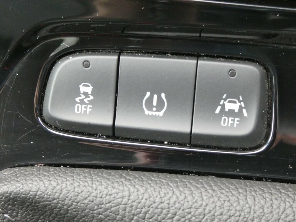 Vauxhall Grandland X Griffin Edition White #25