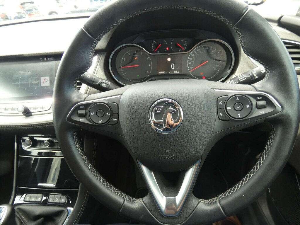 Vauxhall Grandland X Griffin Edition White #21