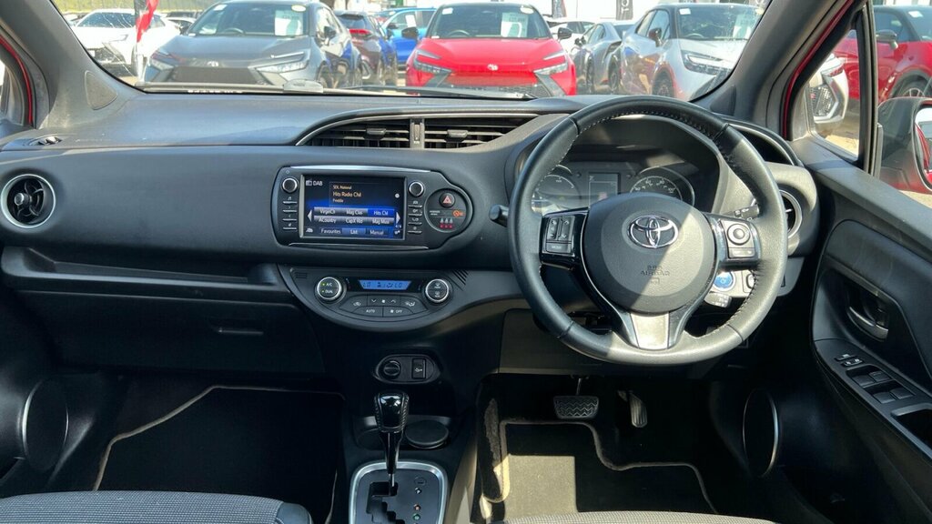 Toyota Yaris 1.5 Vvt-h Excel E-cvt Euro 6 Ss 15In Alloy Red #6