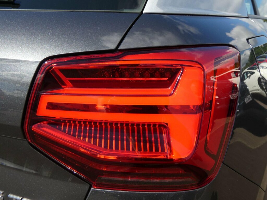 Audi Q2 1.0 Tfsi Sport Black #25