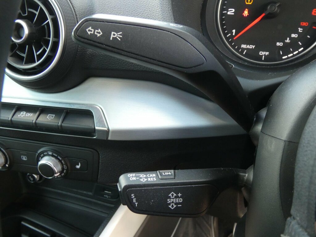 Audi Q2 1.0 Tfsi Sport Black #37