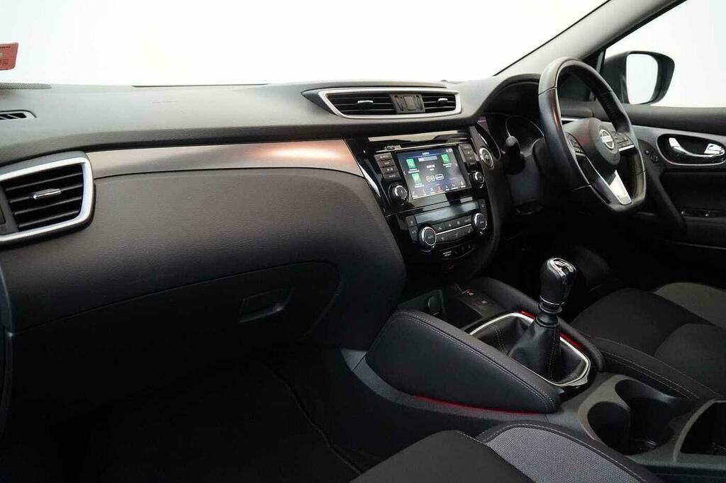 Nissan Qashqai 1.3 Dig-t 140 N-connecta With Sat Nav 360 View C SM70YDB Red #2