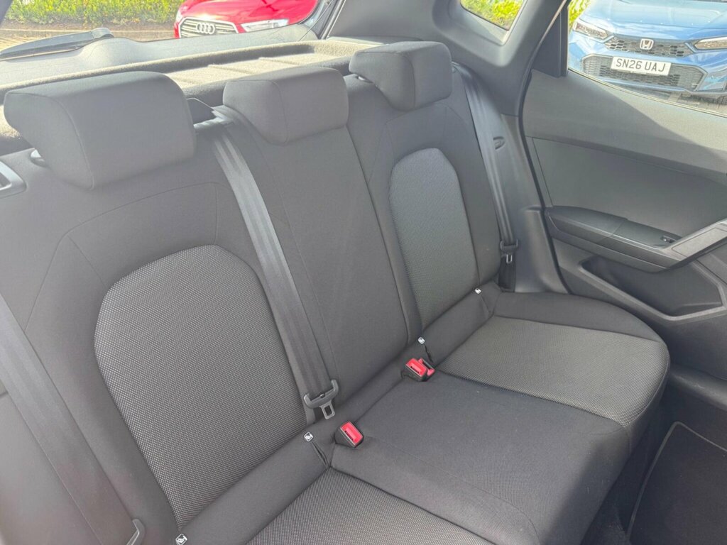 Seat Arona 1L Xcellence Red #17