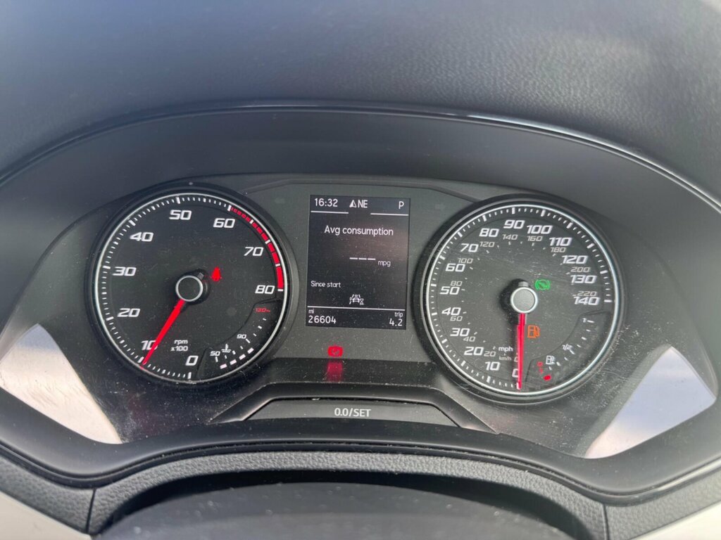 Seat Arona 1L Xcellence Red #28