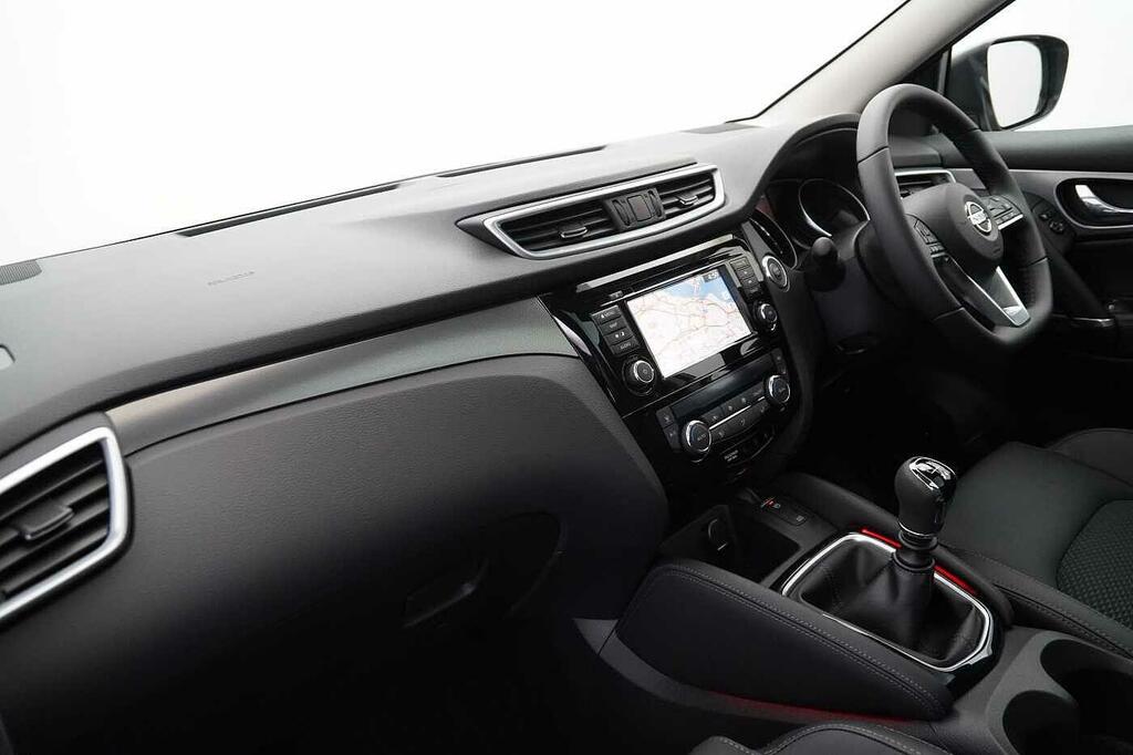 Nissan Qashqai 1.7 Dci 150 4Wd Tekna With Glass Roof And Drive As Grey #2
