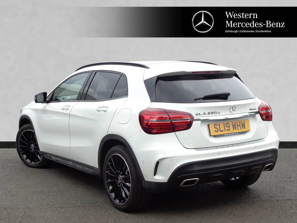 Mercedes-Benz GLA Class Gla 220 D 4Matic Amg Line Premium Plus White #2