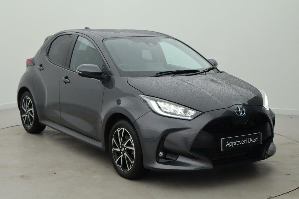 Toyota Yaris 1.5 Vvt-h Design Hatchback Hybrid E-cvt Grey