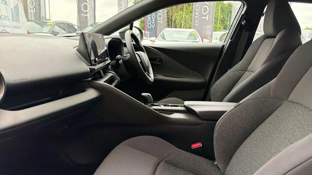 Toyota C-Hr 1.8 Vvt-h Icon Cvt Euro 6 Ss FG25EWV Black #4