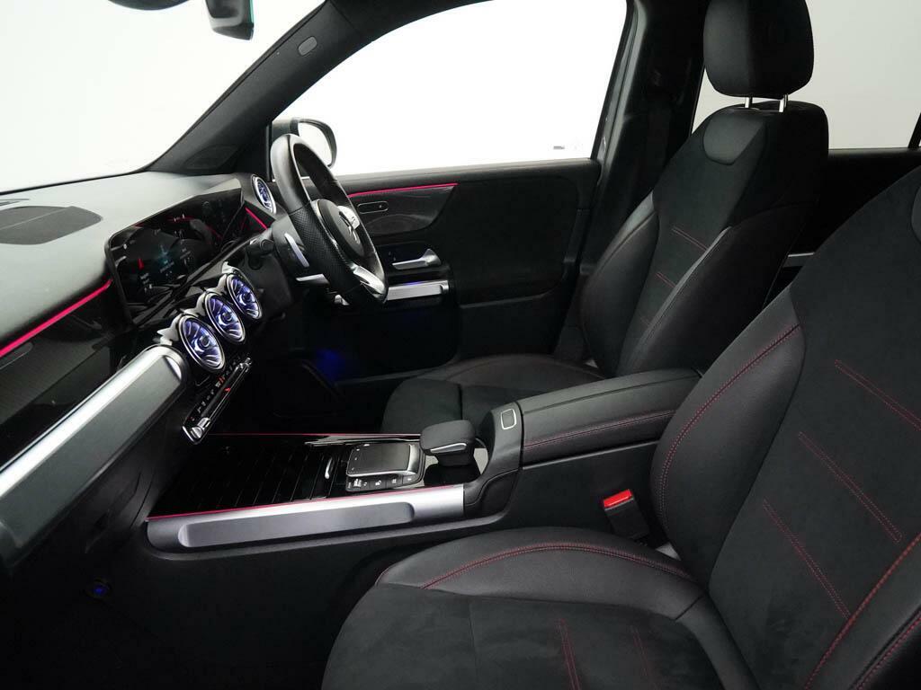 Mercedes-Benz GLB Class Suv White #37