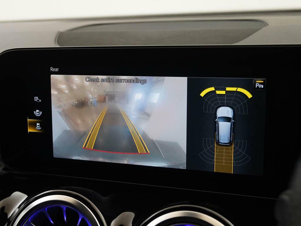 Mercedes-Benz GLB Class Suv White #19