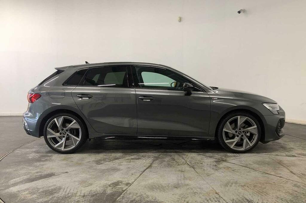 Audi A3 Black Edition Tfsi 150 Ps S Tronic SA75NZM Grey #4