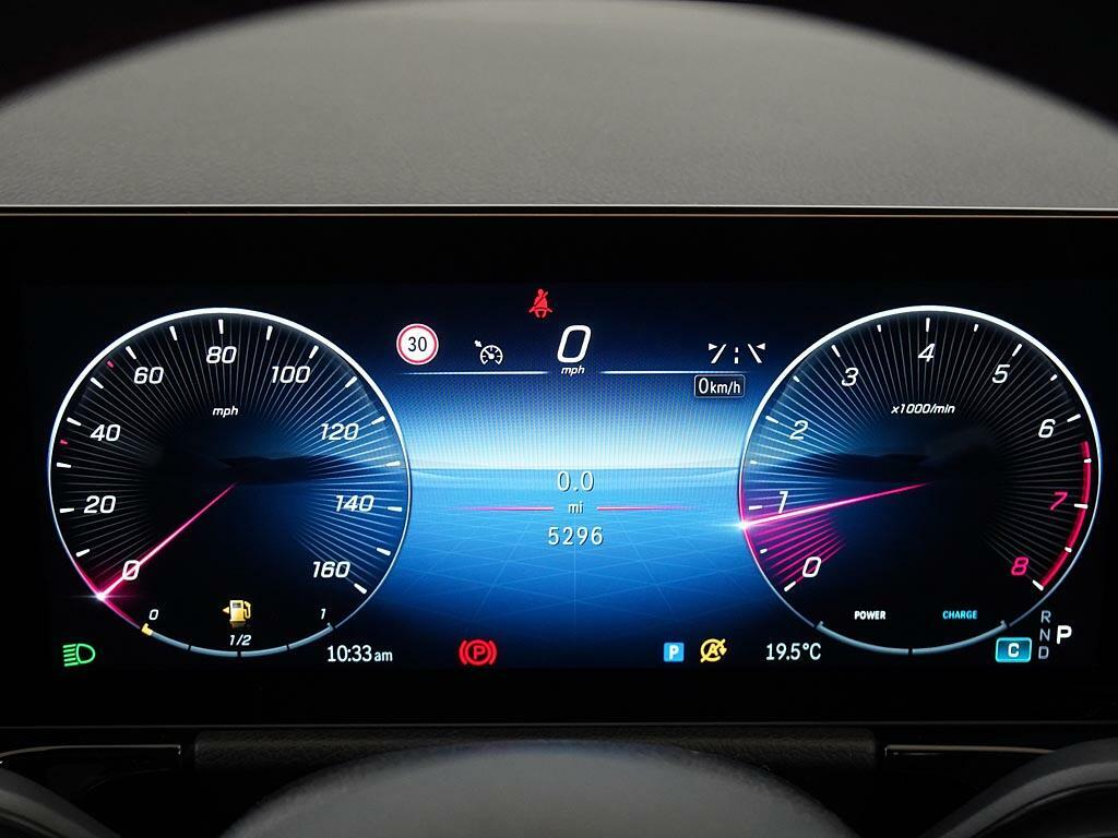 Mercedes-Benz GLA Class Gla 200 Amg Line Executive Grey #4