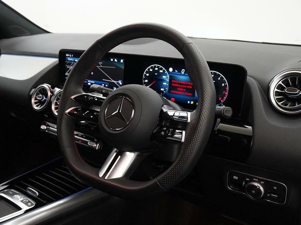Mercedes-Benz GLA Class Gla 200 Amg Line Executive Black #18