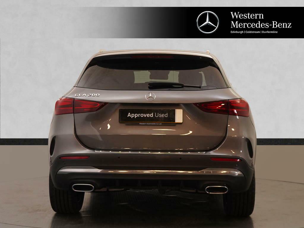 Mercedes-Benz GLA Class Gla 200 Amg Line Executive Black #12
