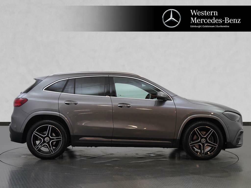 Mercedes-Benz GLA Class Gla 200 Amg Line Executive Black #7