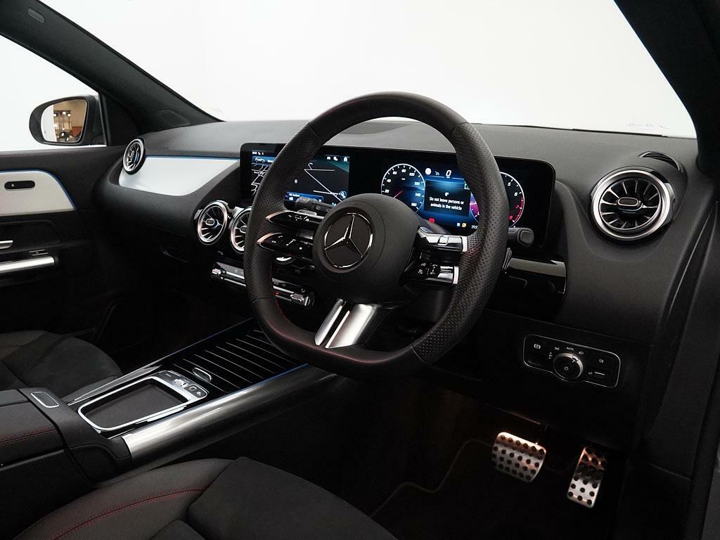 Mercedes-Benz GLA Class Gla 200 Amg Line Executive Black #16