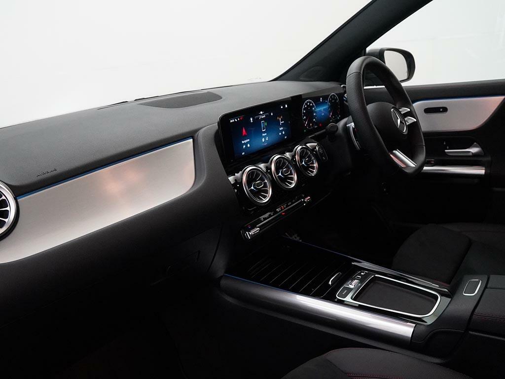 Mercedes-Benz GLA Class Gla 200 Amg Line Executive Grey #3