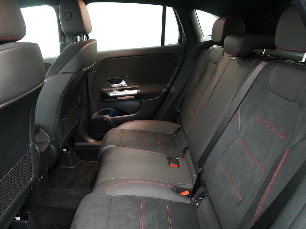 Mercedes-Benz GLA Class Gla 200 Amg Line Executive Black #9