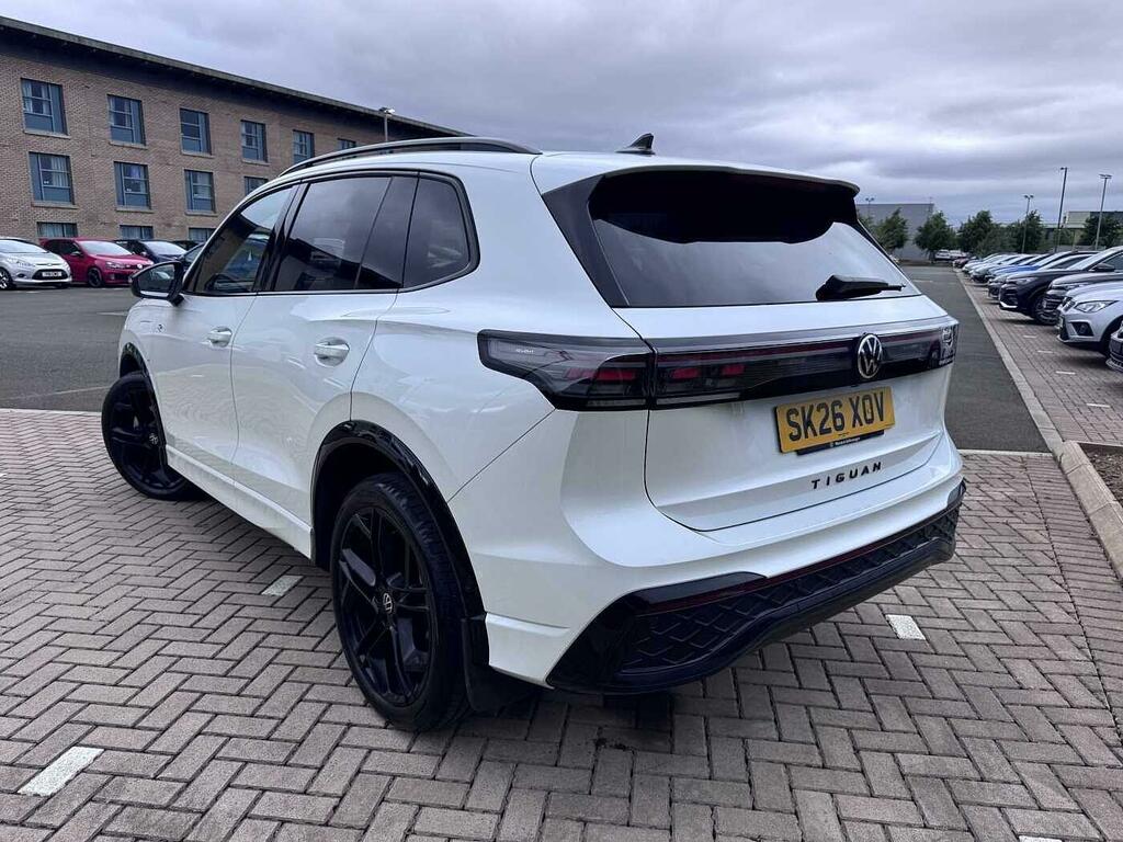 Volkswagen Tiguan 1.5 Tsi Ehybrid R-line Dsg White #3