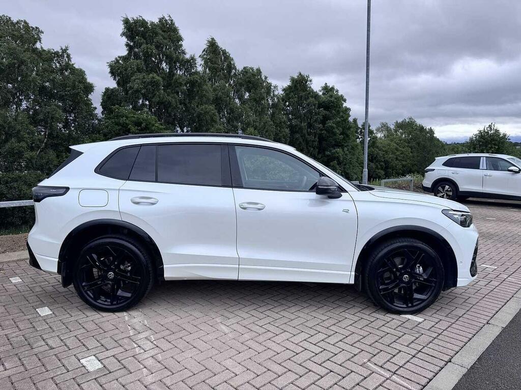 Volkswagen Tiguan 1.5 Tsi Ehybrid R-line Dsg White #4