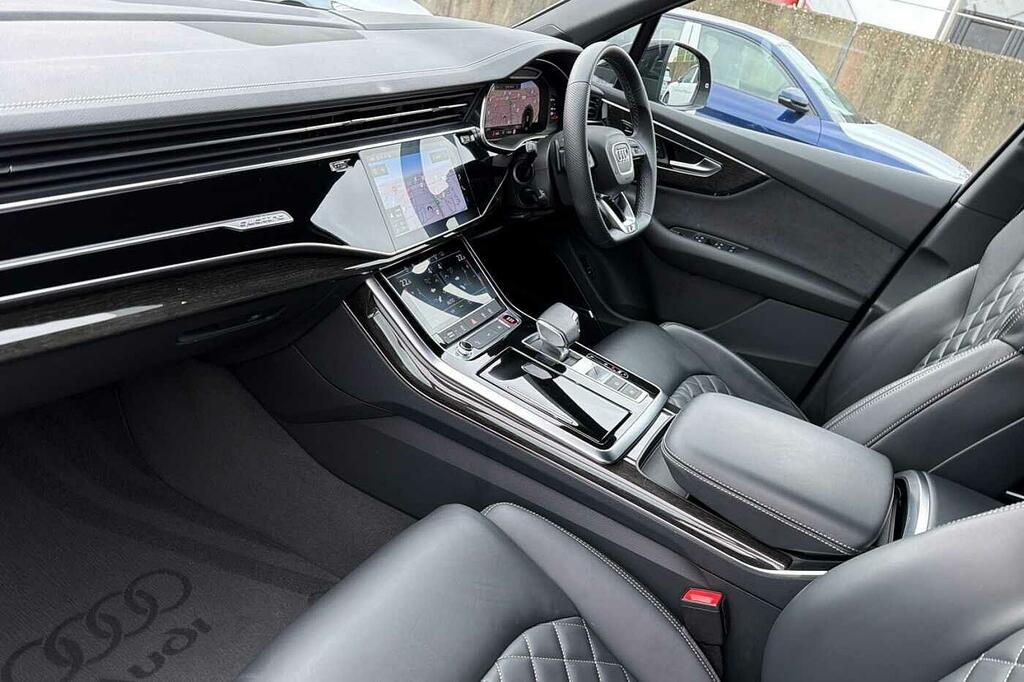 Audi Q7 My23.5 Black Edition Tfsi 507 Ps Tiptronic Black #2