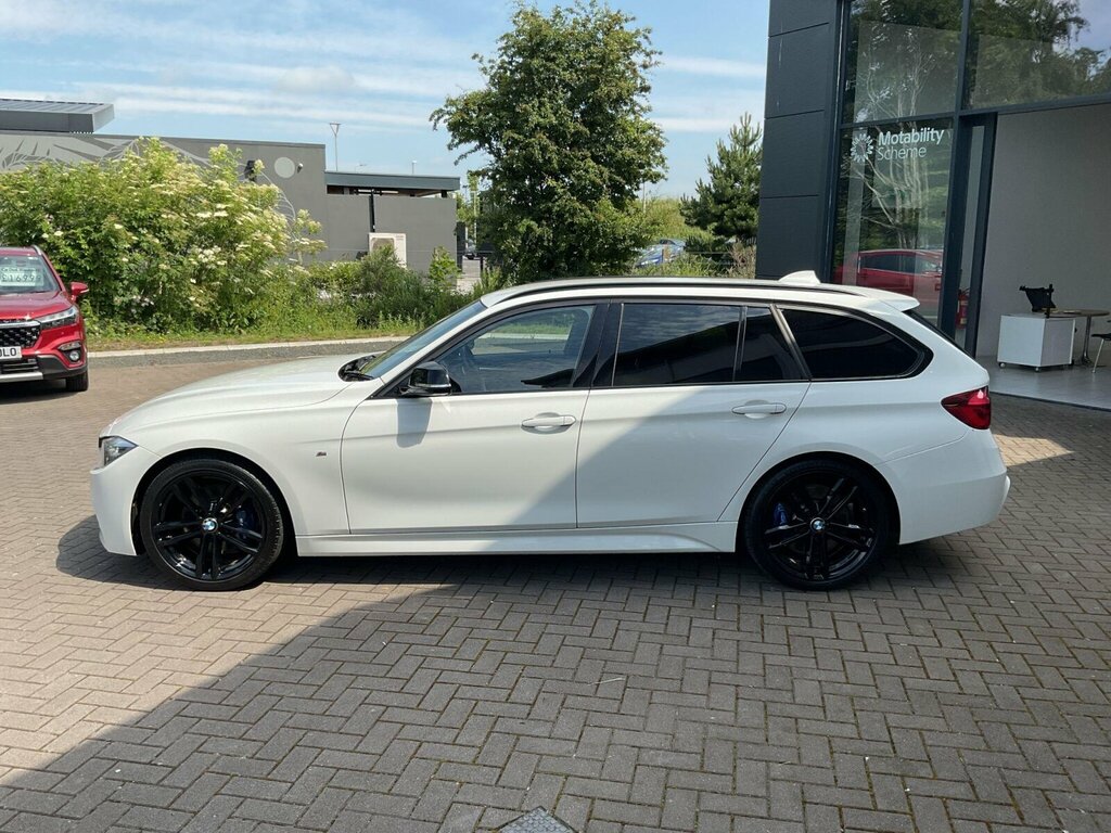 BMW 3 Series 2.0 320I M Sport Shadow Edition Touring Euro White #2