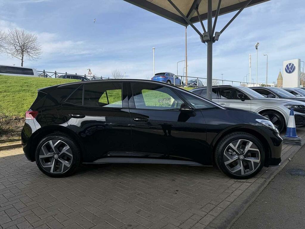 Volkswagen ID.3 150Kw Essential Pro 59Kwh Black #4