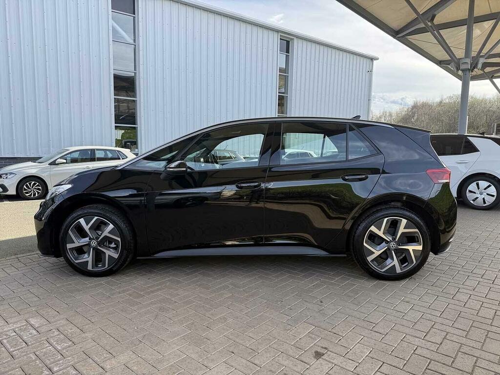 Volkswagen ID.3 Pro S 77Kwh 5 Seat Black #8