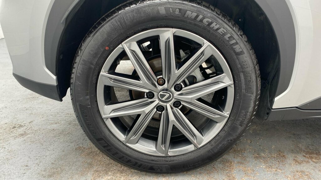 Lexus LBX 1.5 Vvt-ie Premium Plus Design Suv Hybr Blue #24