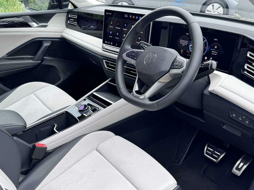 Volkswagen Tiguan 2.0 Tdi Elegance Dsg Black #6