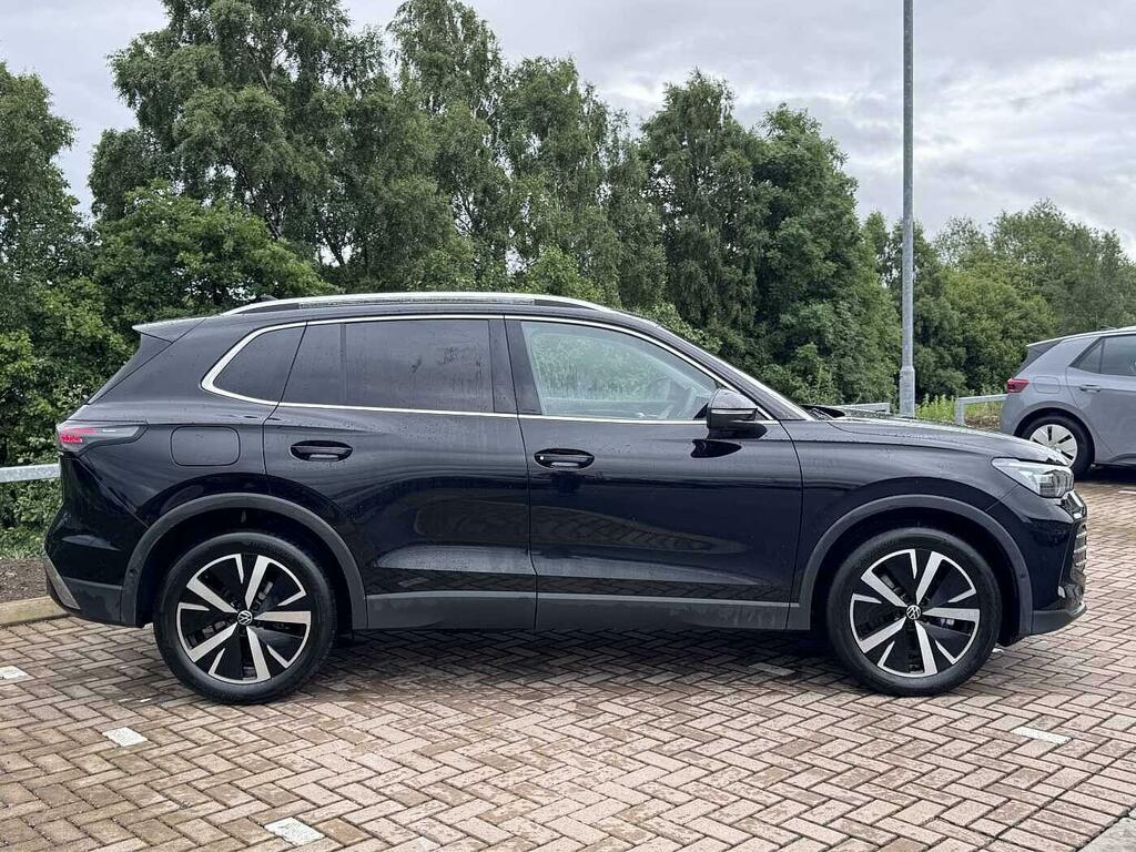 Volkswagen Tiguan 2.0 Tdi Elegance Dsg Black #4